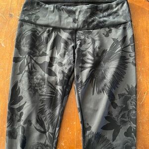 Lululemon Capris size 10
